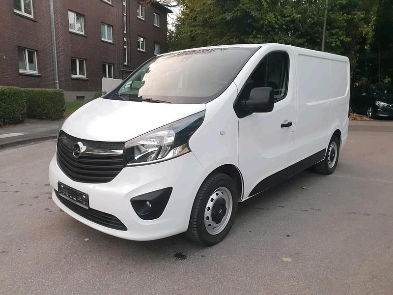 Weiß Gebraucht 2015 Opel Vivaro Van | 7.500 € (Superpreis) - Bild 1/4