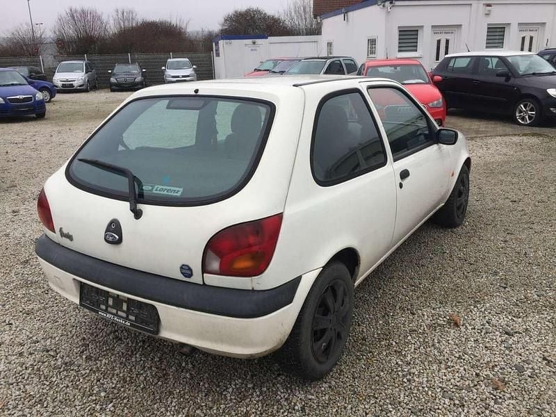 Gebraucht Ford Fiesta 75 PS (55 kW) 2000 Weiß Kleinwagen