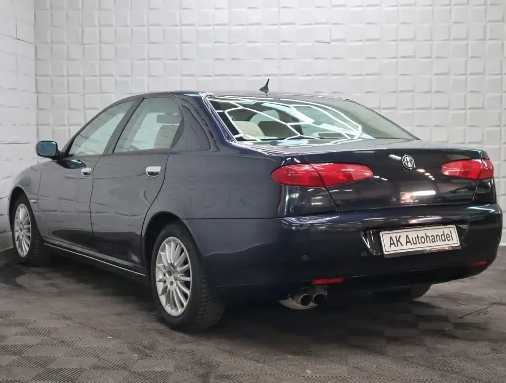 Gebraucht Alfa Romeo 166 241 PS (177 kW) 2004 Blau Limousine