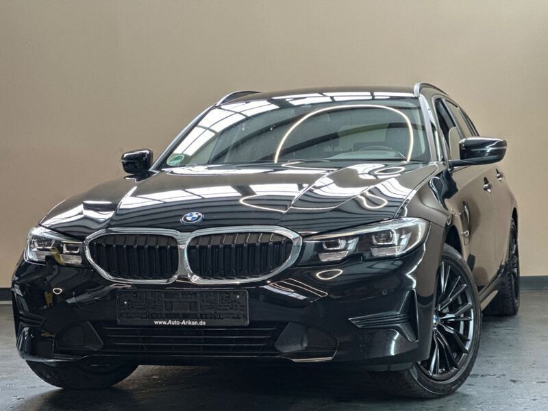 Schwarz Gebraucht 2022 BMW 320e Advantage Limousine | 22.500 € (Fairer Preis) - Bild 1/4