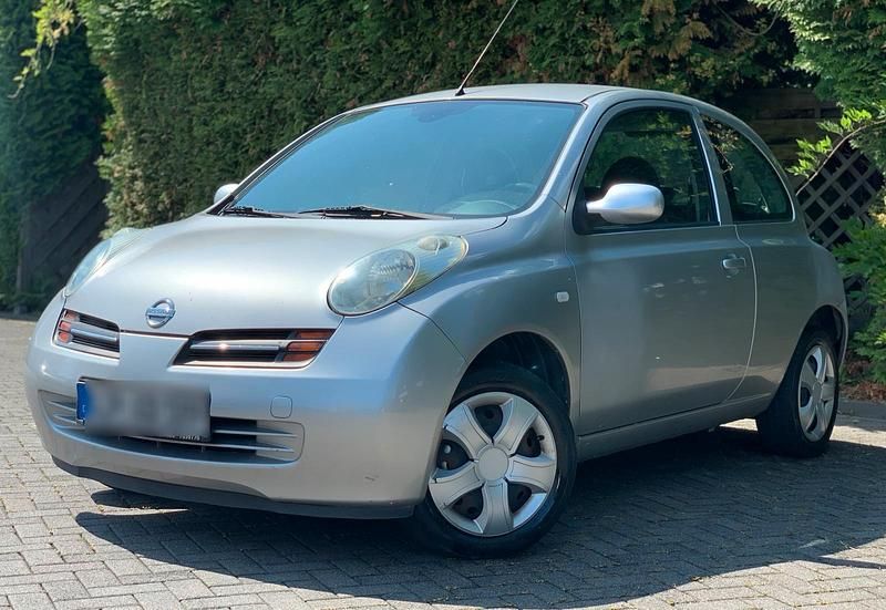 Silber Gebraucht 2003 Nissan Micra Kleinwagen | 750 € (Superpreis) - Bild 1/4