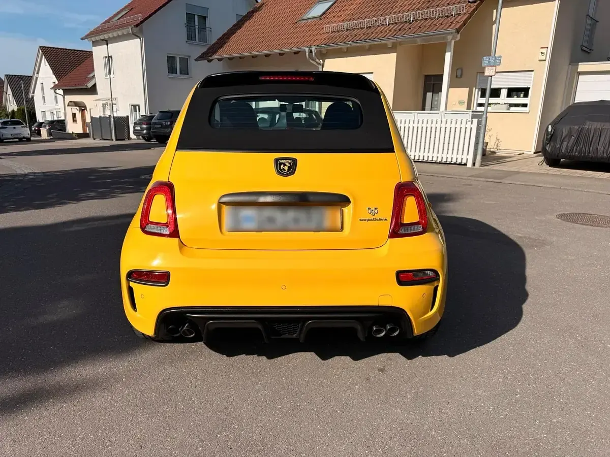 Gebraucht Abarth 595C Competizione 180 PS (132 kW) 2018 Gelb Cabrio