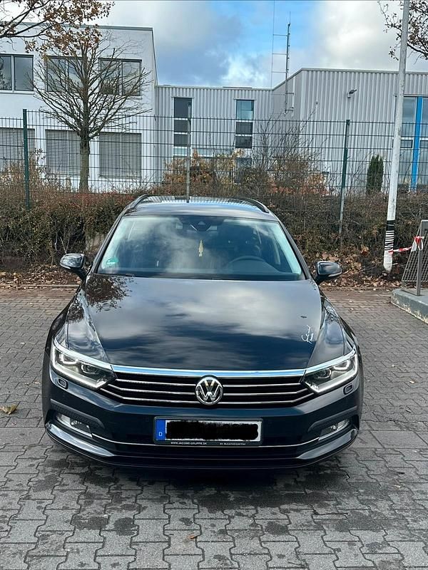 Gebraucht VW Passat 150 PS (110 kW) 2019 Schwarz Limousine