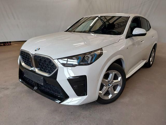 Weiß Gebraucht 2024 BMW X2 M Sport SUV | 40.740 € (Teuer) - Bild 1/4