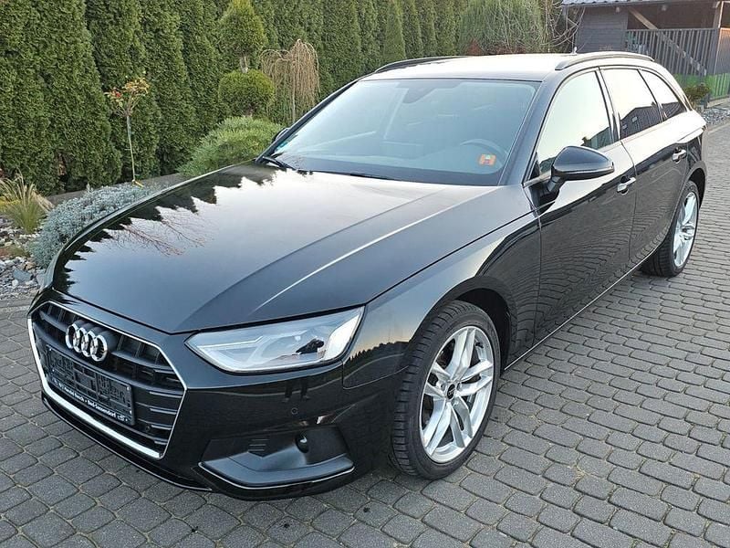 Gebraucht Audi A4 Basis 150 PS (110 kW) 2021 Schwarz Kombi