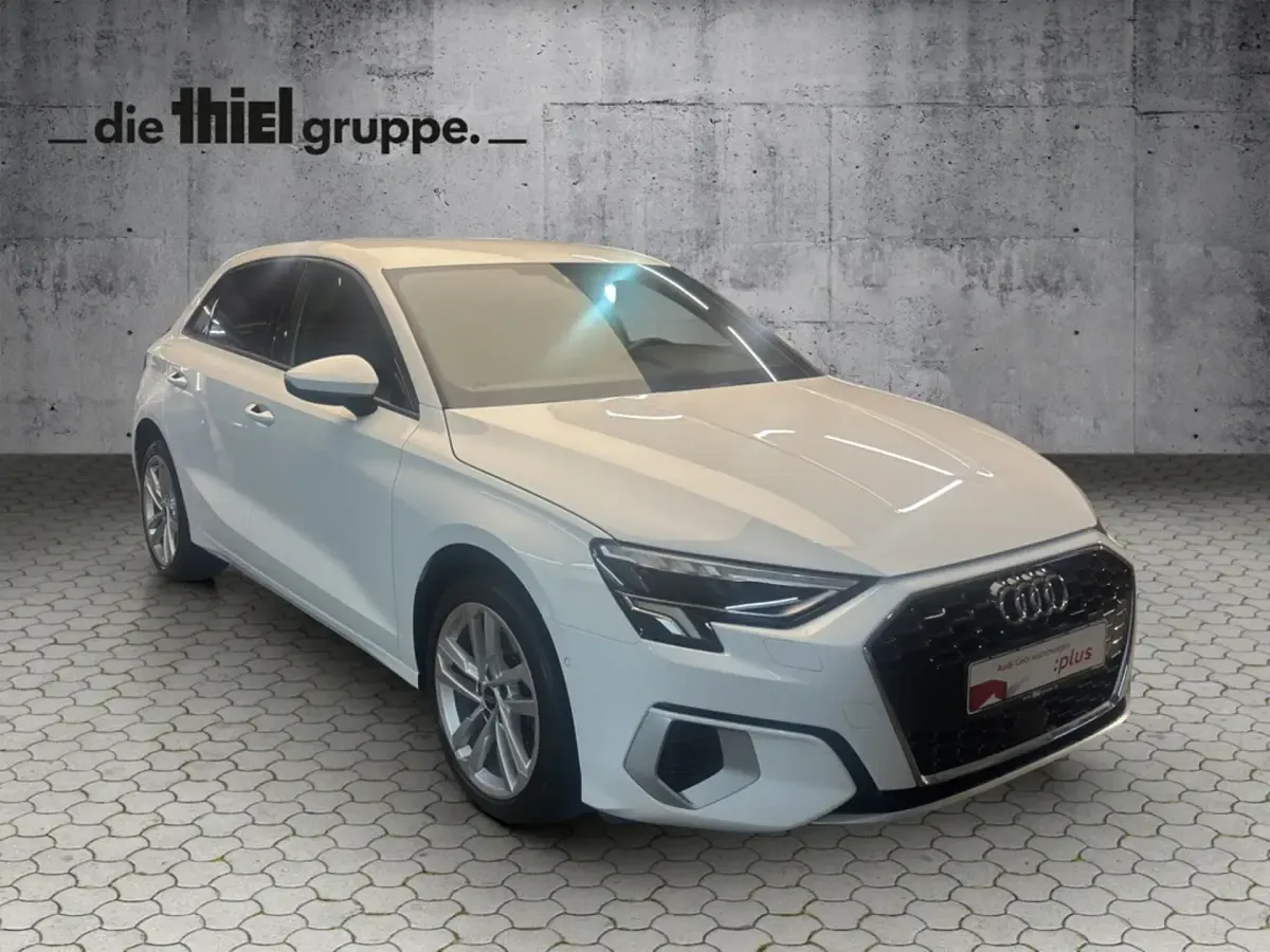 Gebraucht Audi A3 Sportback e-tron Advanced 204 PS (150 kW) 2021 Ibisweiß Kleinwagen
