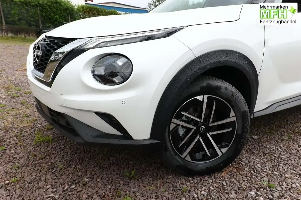 Neu Nissan Juke N-Connecta 114 PS (83 kW) 2025 Pearl white metallic SUV