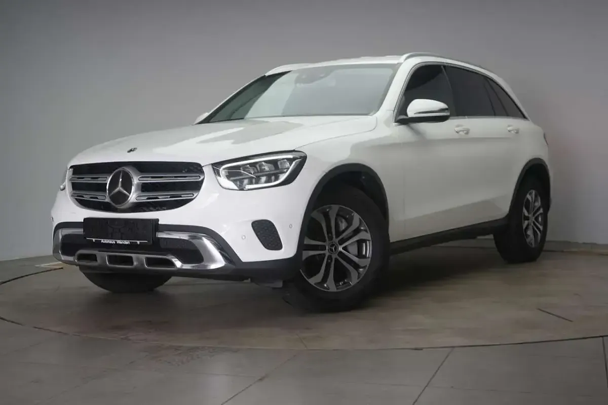 Gebraucht Mercedes GLC220 194 PS (142 kW) 2019 Polar white SUV