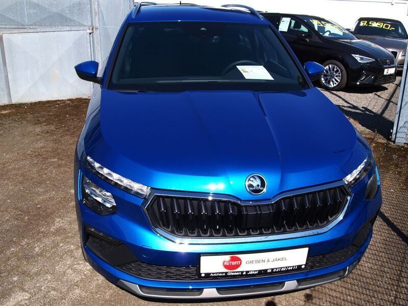Blau Neu 2025 Skoda Kamiq Drive SUV | 24.990 € (Teuer) - Bild 1/4