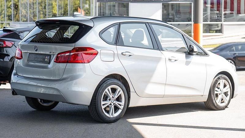 Gebraucht BMW 218 Advantage 136 PS (100 kW) 2018 Silber Van / Kleinbus