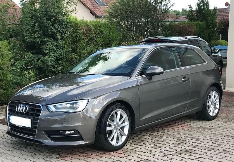 Gebraucht Audi A3 Ambition 125 PS (91 kW) 2013 Grau Limousine