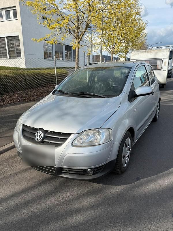 Second-hand VW Fox 69 CP (50 kW) 2007 Argintiu Hatchback