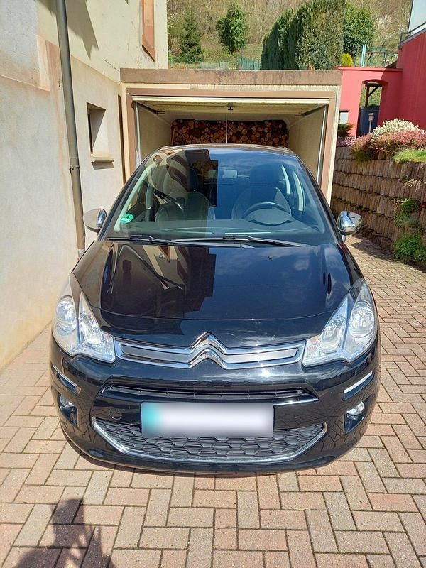 Gebraucht Citroën C3 SELECTION 82 PS (60 kW) 2013 Schwarz Kleinwagen
