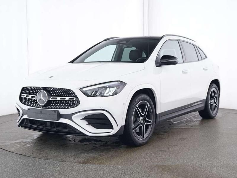 Weiß Gebraucht 2024 Mercedes GLA200 AMG SUV | 45.600 € (Teuer) - Bild 1/4