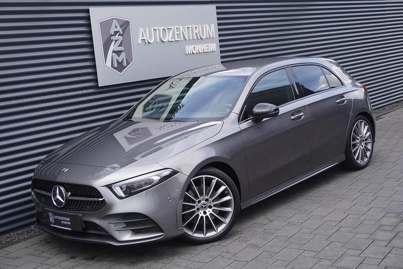 Mountaingrau Gebraucht 2019 Mercedes A220 AMG line Limousine | 24.990 € (Guter Preis) - Bild 1/4