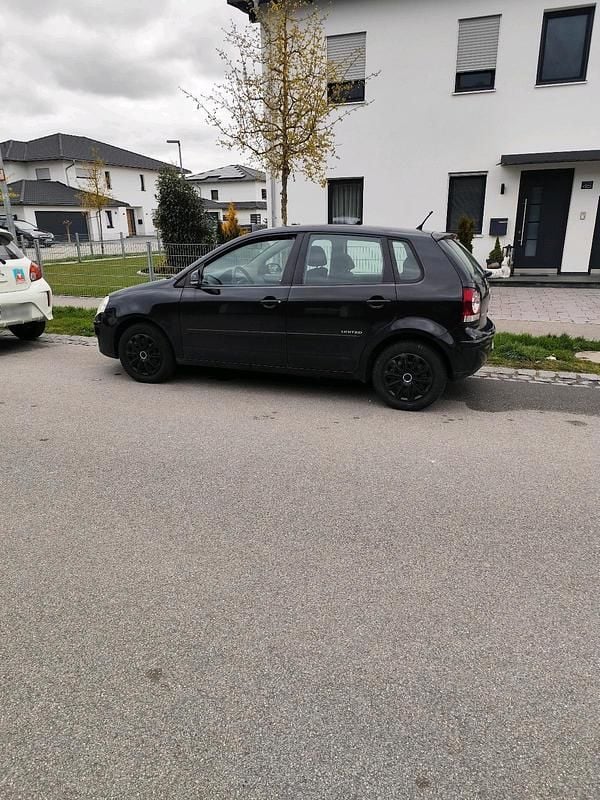 Gebraucht VW Polo 68 PS (50 kW) 2008 Schwarz Kleinwagen