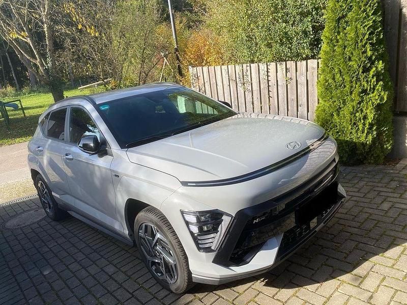 Grau Gebraucht 2024 Hyundai Kona N Line SUV | 28.900 € (Fairer Preis) - Bild 1/4