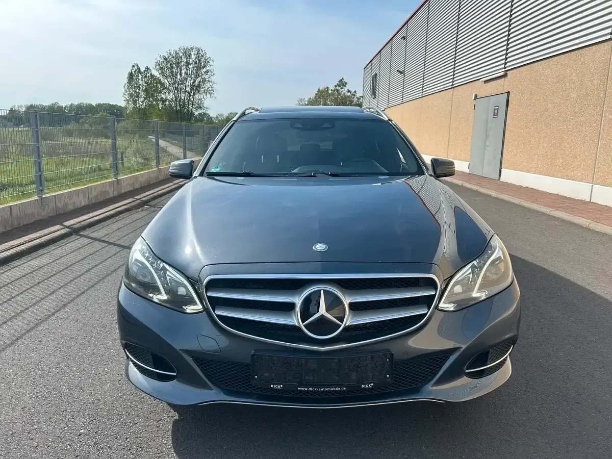 Usata Mercedes E250 204 CV (150 kW) 2015 Grigio Station wagon