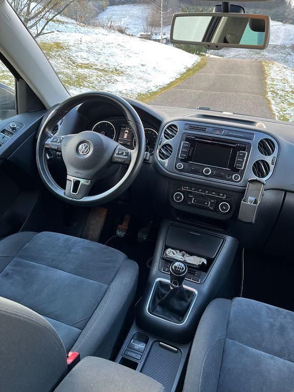 Gebraucht VW Tiguan Sportline 140 PS (102 kW) 2013 Schwarz SUV