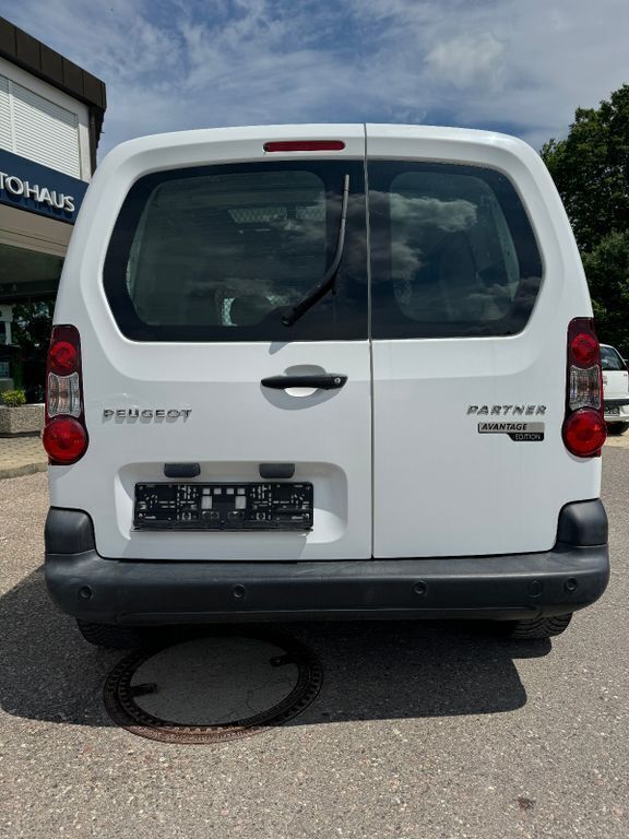Gebraucht Peugeot Partner Premium 99 PS (72 kW) 2019 Weiß Van / Kleinbus