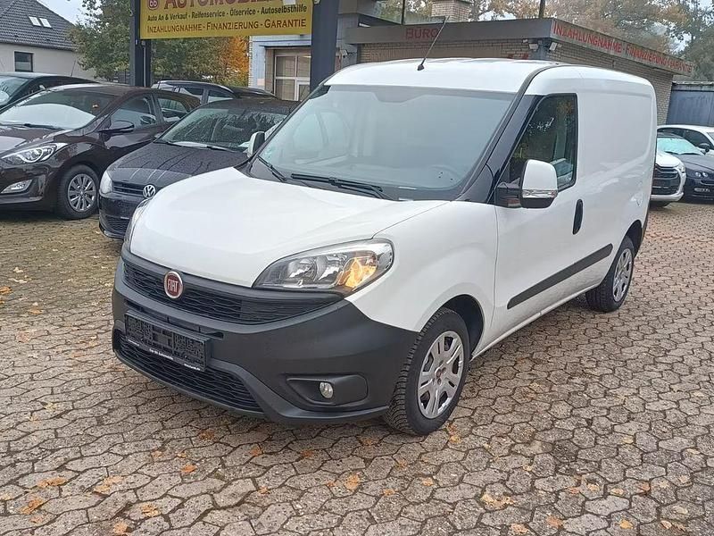 Weiß Gebraucht 2017 Fiat Doblò Van / Kleinbus | 6.990 € (Guter Preis) - Bild 1/4