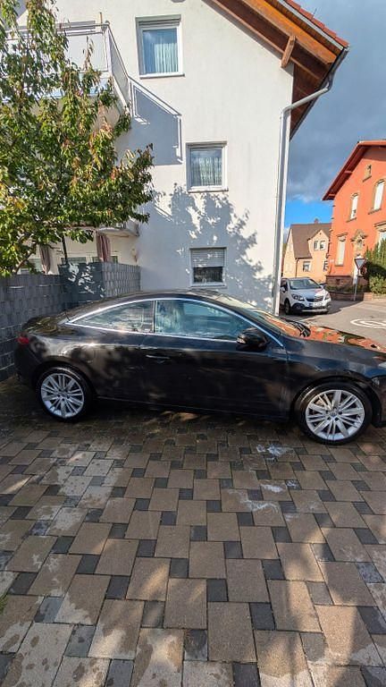 Gebraucht Renault Laguna III 235 PS (172 kW) 2011 Schwarz Coupé