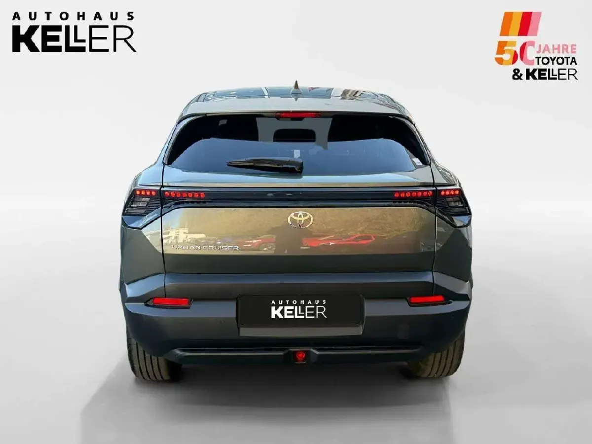 Neu Toyota Urban Cruiser 128 kW (175 PS) 2026 Grün SUV