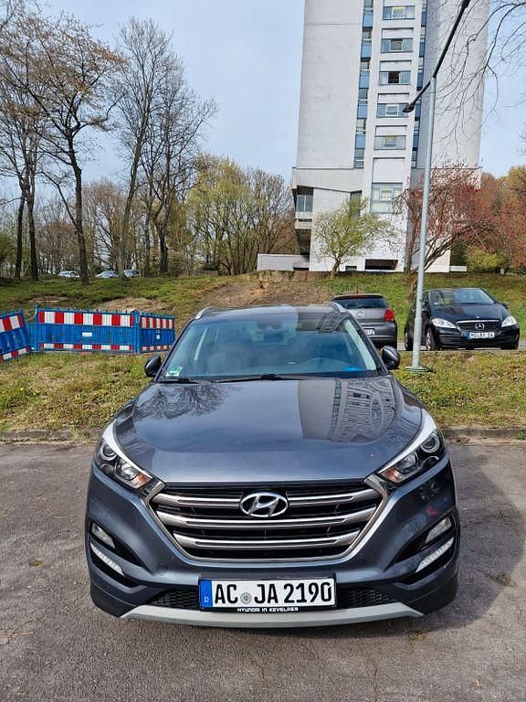 Gebraucht Hyundai Tucson 131 PS (96 kW) 2017 Grau SUV