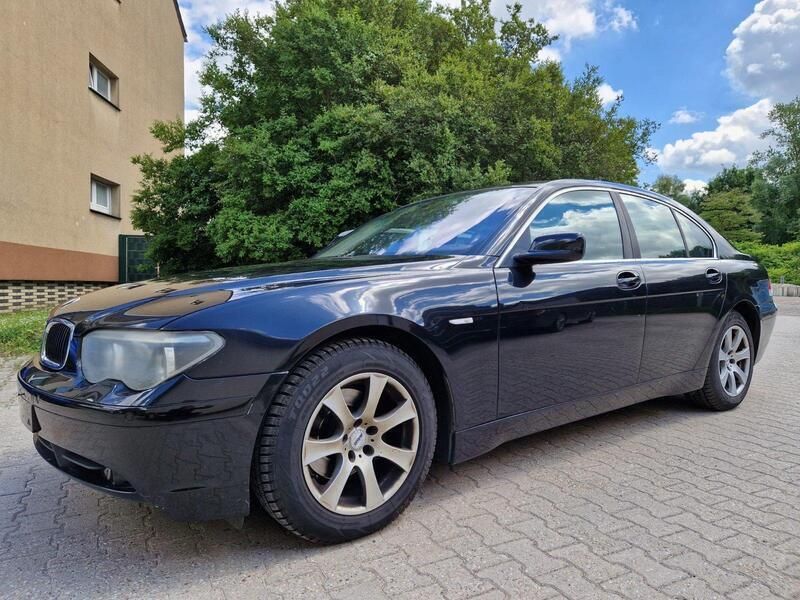 Schwarz Gebraucht 2003 BMW 735 Limousine | 2.850 € - Bild 1/4