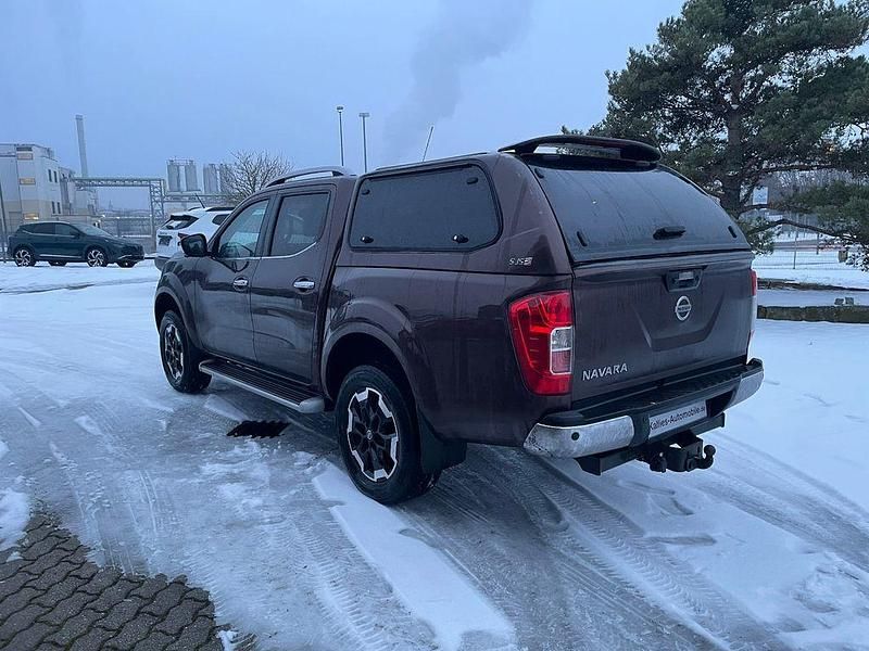 Gebraucht Nissan Navara Tekna 190 PS (139 kW) 2020 Braun Abholung