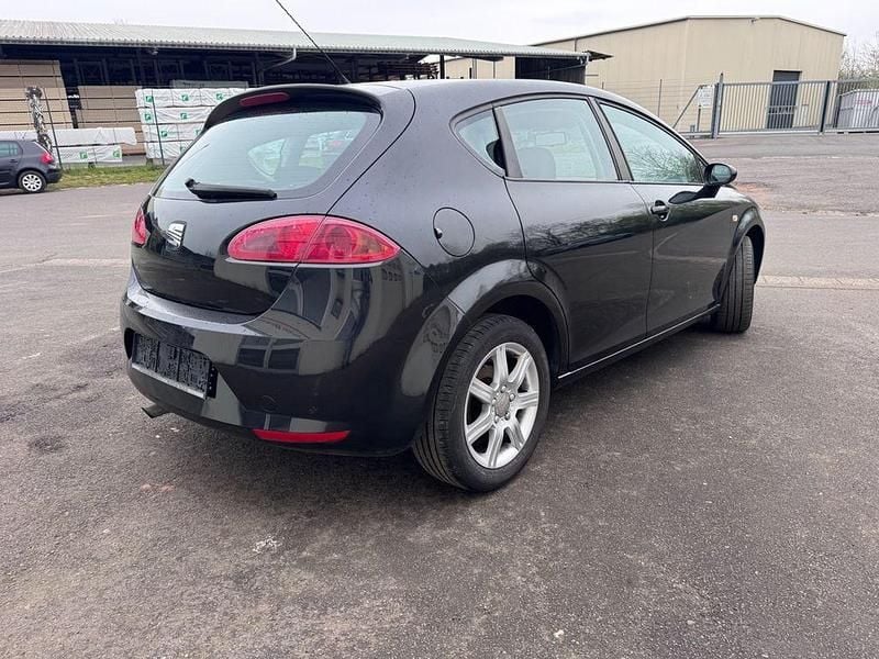 Second-hand Seat Leon Stylance 102 CP (75 kW) 2005 Negru Hatchback