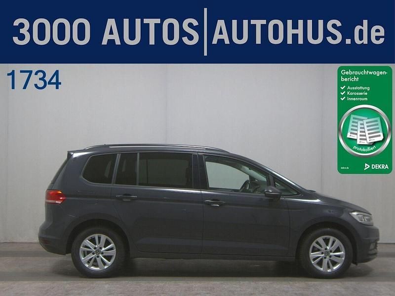 Schwarz Gebraucht 2021 VW Touran Comfortline Van / Kleinbus | 15.380 € (Guter Preis) - Bild 1/4