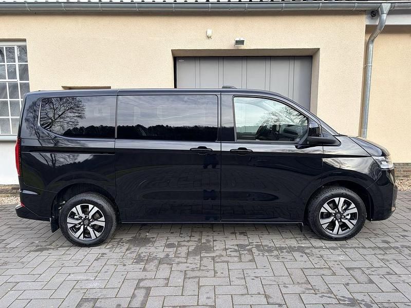 Neu VW T7 Style 150 PS (110 kW) 2026 Midnight black metallic Van