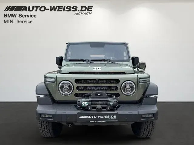 Neu BAW 212 166 PS (122 kW) 2026 Gruen SUV