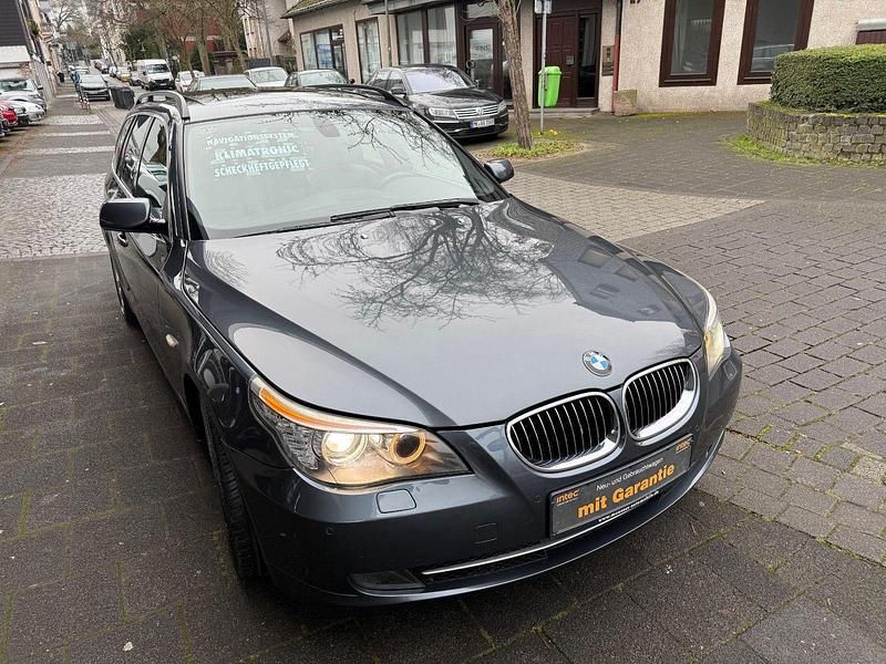 Gebraucht BMW 525 Exclusive 218 PS (160 kW) 2009 Grau Kombi