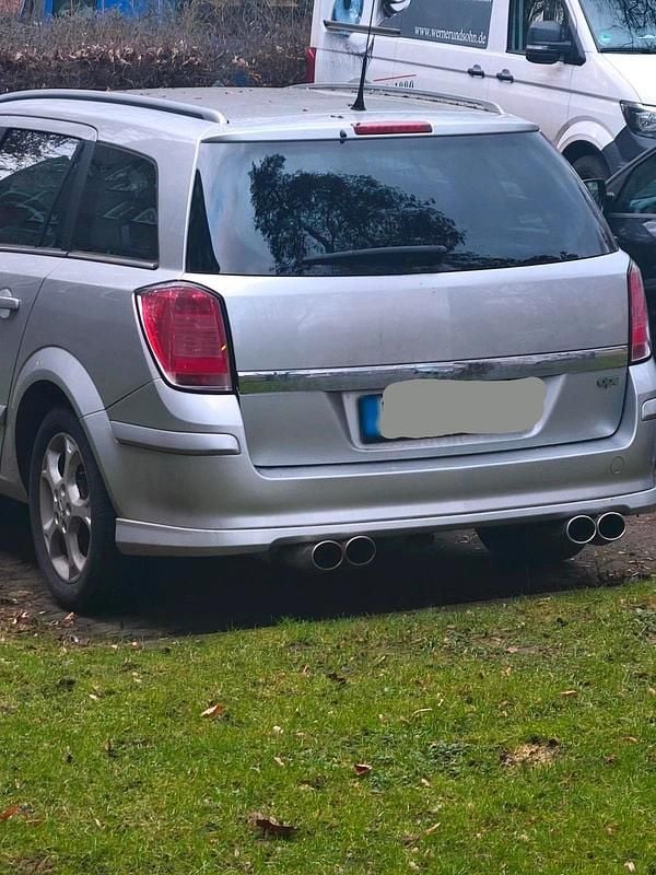 Usata Opel Astra 200 CV (147 kW) 2005 Argento Station wagon