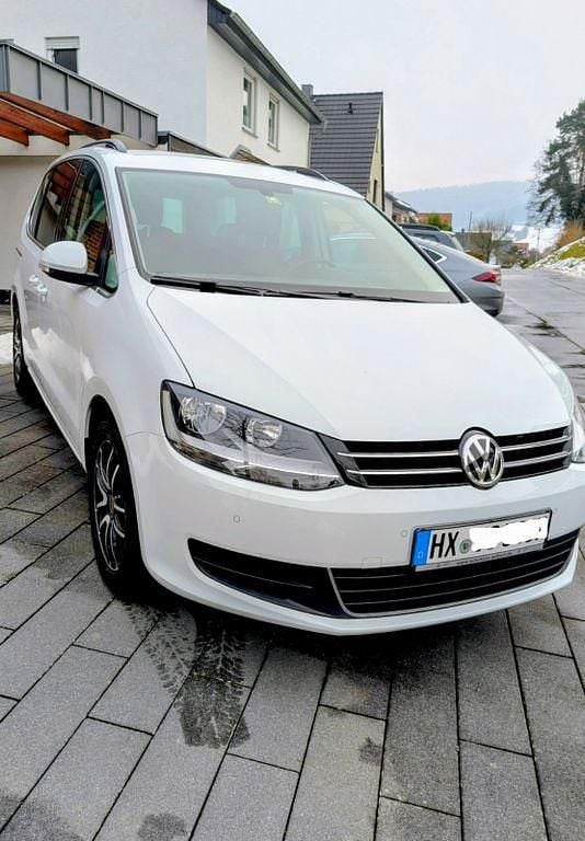 Gebraucht VW Sharan Comfortline 150 PS (110 kW) 2018 Weiß Van / Kleinbus