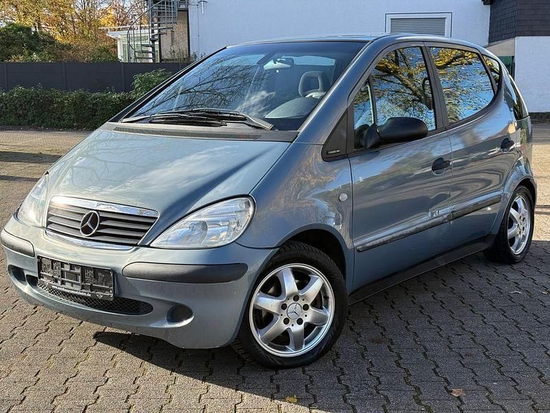 Grau Gebraucht 2002 Mercedes A160 Classic Van / Kleinbus | 3.580 € (Teuer) - Bild 1/4