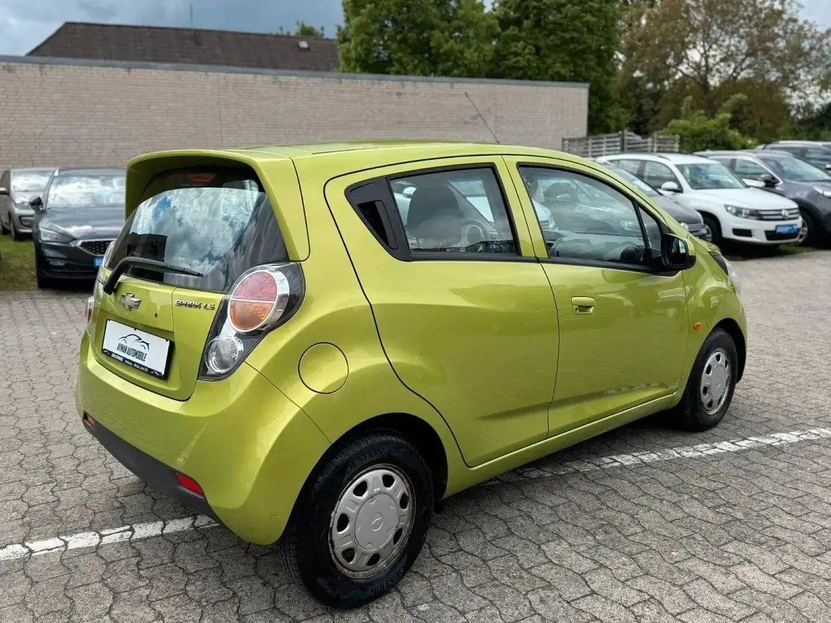 Gebraucht Chevrolet Spark LS 68 PS (50 kW) 2010 Grün Kleinwagen