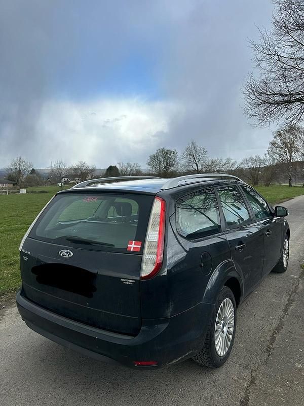 Gebraucht Ford Focus 116 PS (85 kW) 2010 Schwarz Kombi