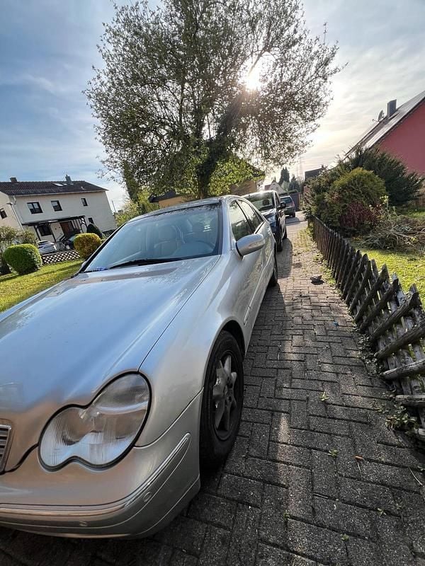 Gebraucht Mercedes C200 163 PS (119 kW) 2000 Grau Limousine