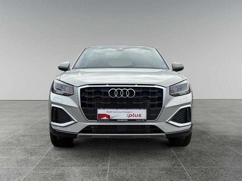 Gebraucht Audi Q2 Sport 150 PS (110 kW) 2025 Silber SUV