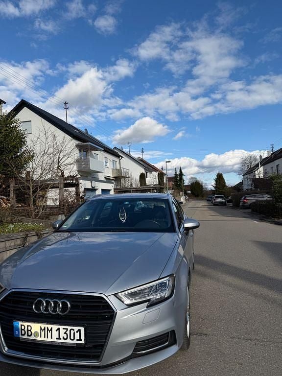 Gebraucht Audi A3 Sport 150 PS (110 kW) 2018 Grau Limousine