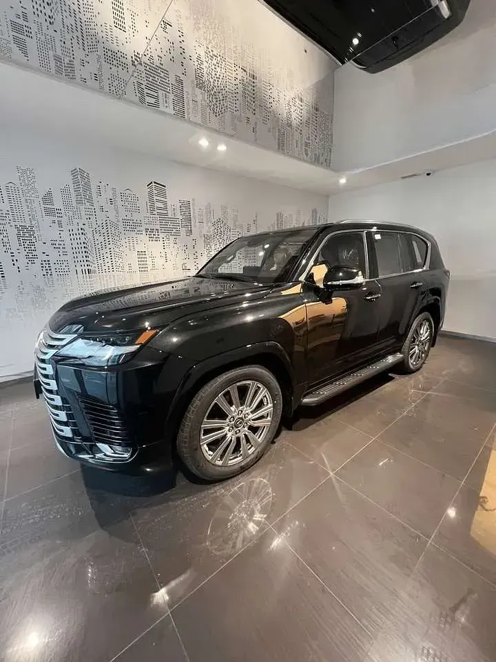 Neu Lexus LX600 415 PS (305 kW) 2026 Schwarz SUV