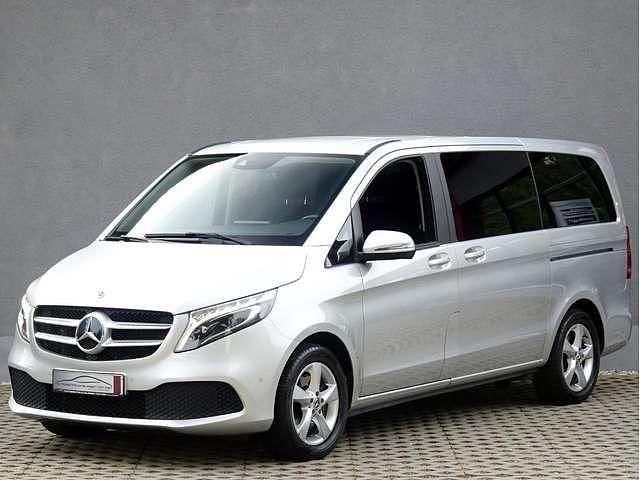 Silber Gebraucht 2022 Mercedes V220 Edition Van / Kleinbus | 39.980 € (Guter Preis) - Bild 1/3