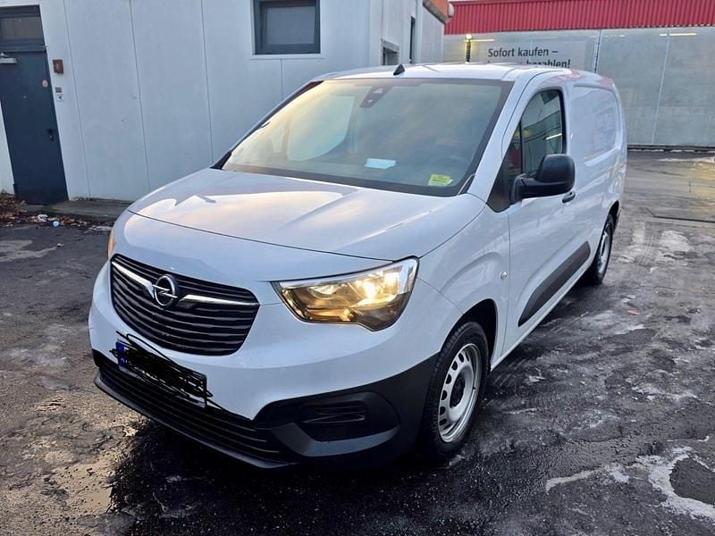 Gebraucht Opel Combo Edition 102 PS (75 kW) 2023 Weiß Van / Kleinbus