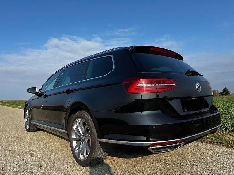 Gebraucht VW Passat Highline 190 PS (139 kW) 2018 Schwarz Kombi