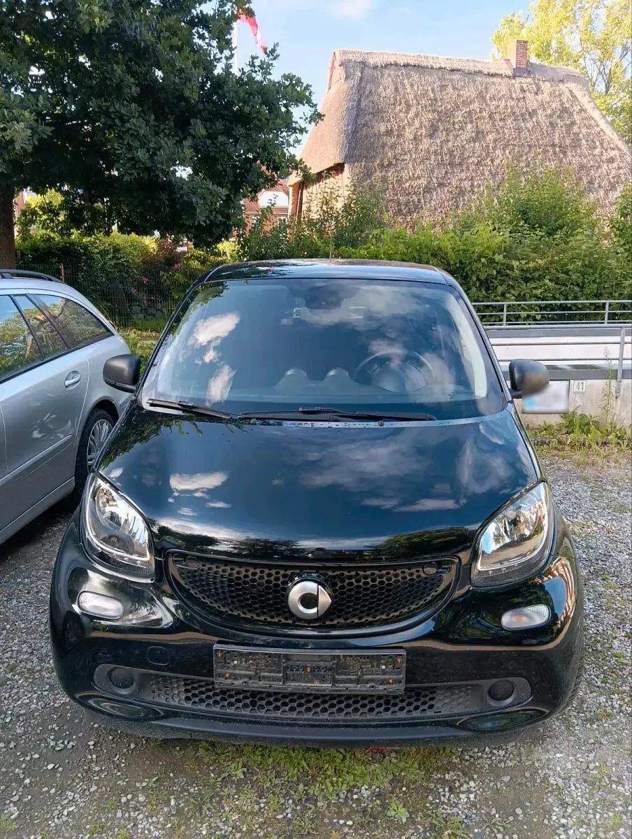 Gebraucht Smart ForFour 71 PS (52 kW) 2018 Schwarz Kleinwagen
