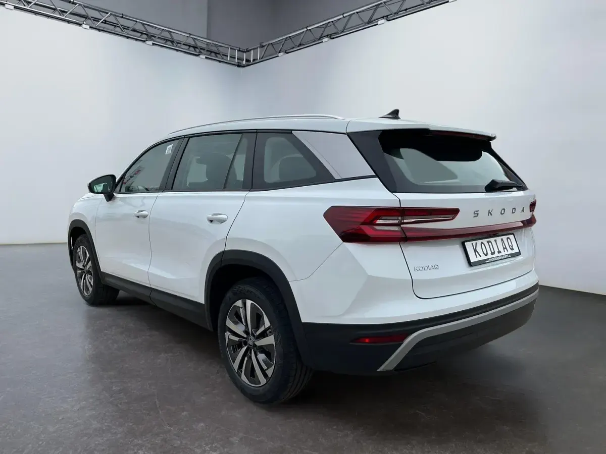 Neu Skoda Kodiaq Selection 150 PS (110 kW) 2026 Moonweiss SUV