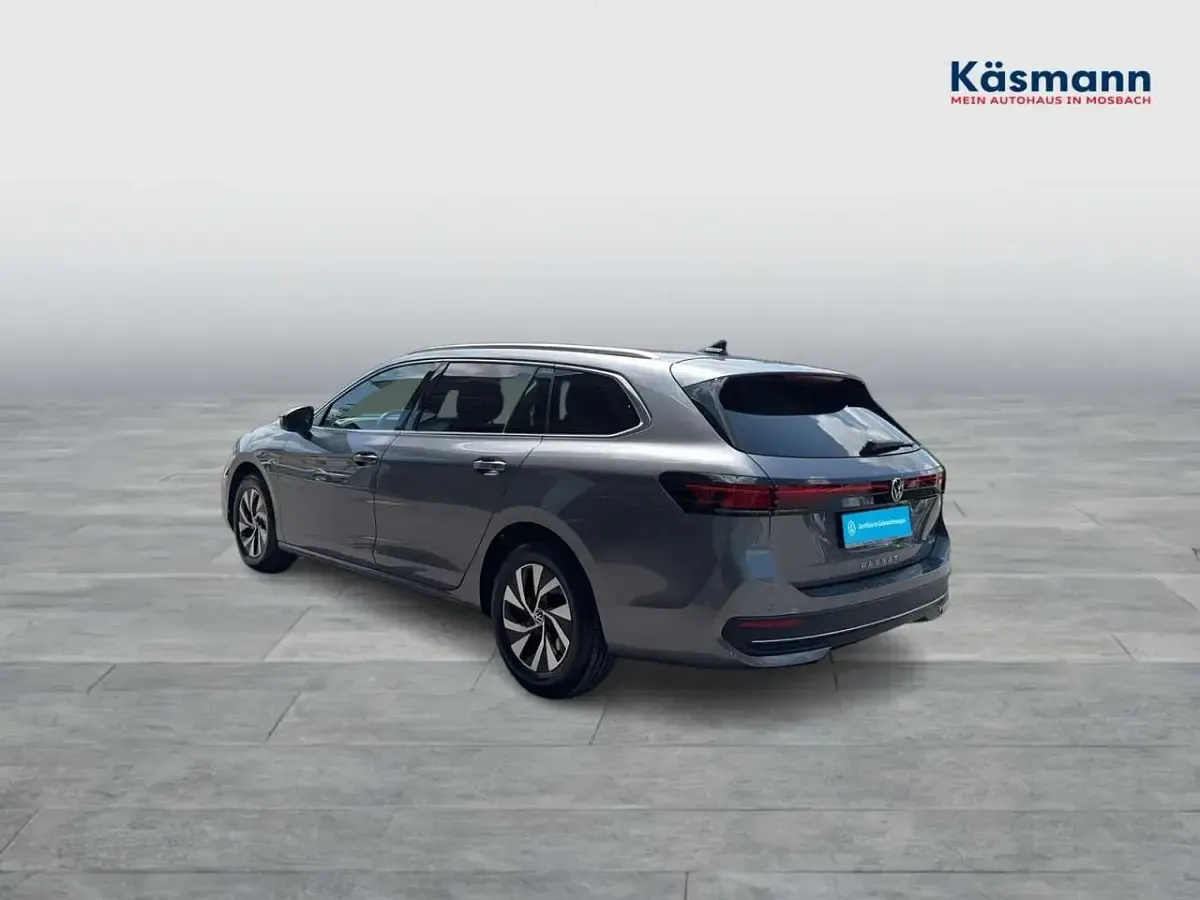 Gebraucht VW Passat Business 150 PS (110 kW) 2025 Grau Kombi